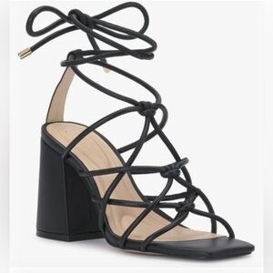 NEW Jessica Simpson Ozias Strappy Pumps Black Leather Size 8 NWOT